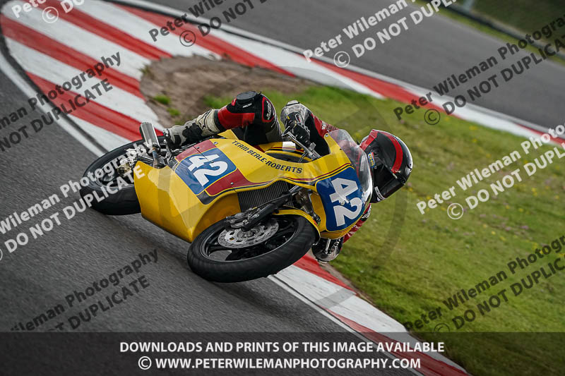 donington no limits trackday;donington park photographs;donington trackday photographs;no limits trackdays;peter wileman photography;trackday digital images;trackday photos